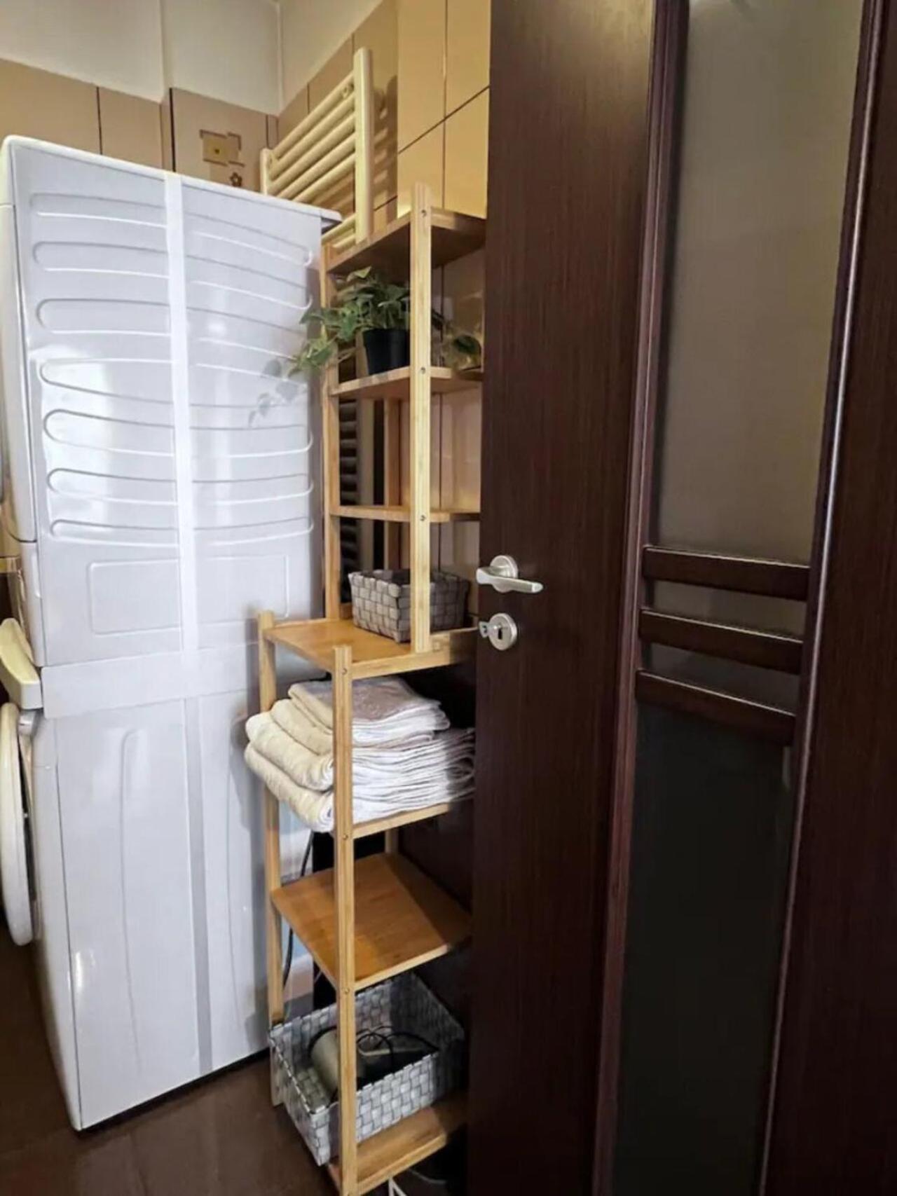Vila Luminoasa Cu Curte Privata Bukurešť Exteriér fotografie
