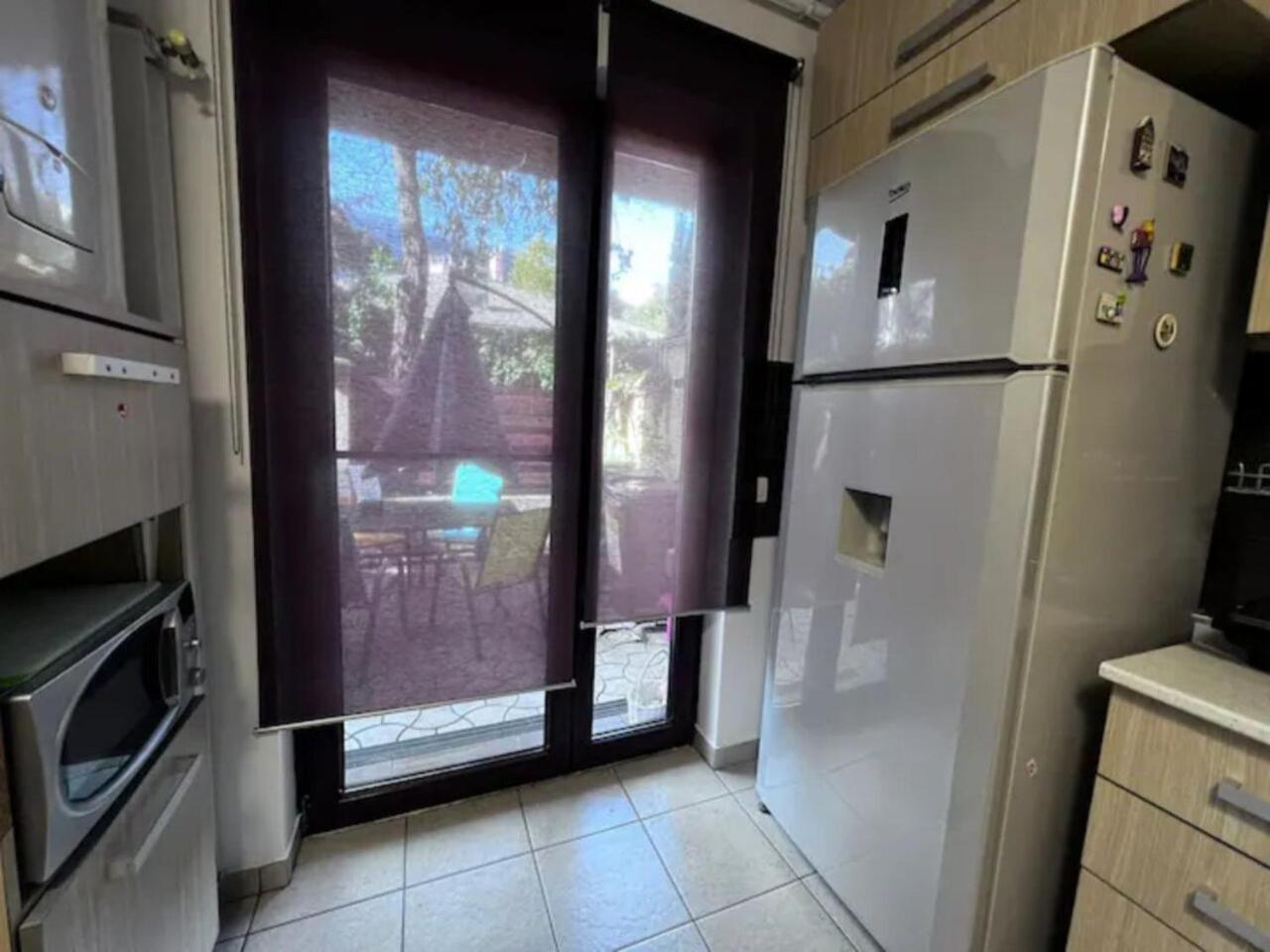 Vila Luminoasa Cu Curte Privata Bukurešť Exteriér fotografie
